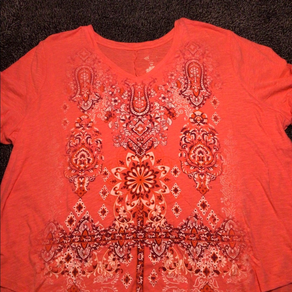 3 plus shirts! - Picture 4 of 7